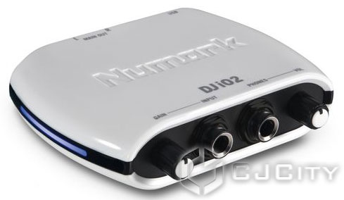 - Numark DJ iO 2