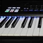 клавиатуры-контроллеры Native Instruments Komplete Kontrol S-Series