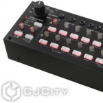 аппаратный пошаговый секвенсор Korg SQ-1