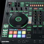 диджейский контроллер Serato Roland DJ-808